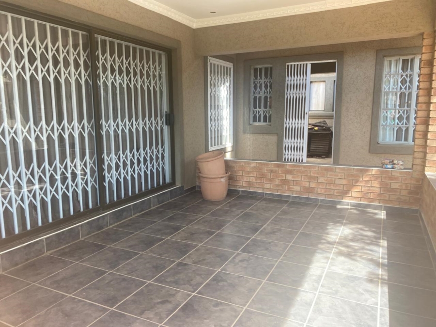 4 Bedroom Property for Sale in Country View Gauteng