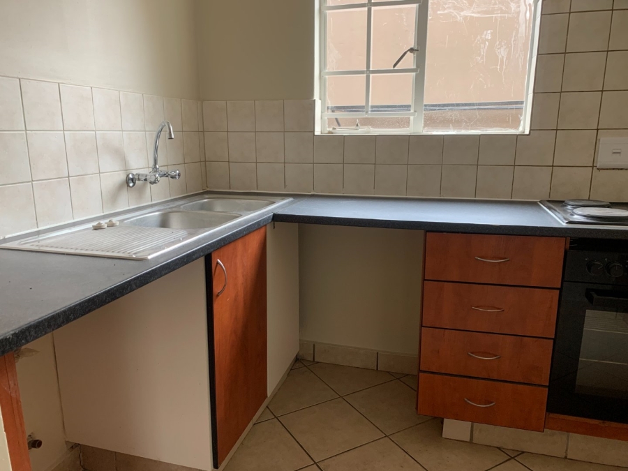 To Let 2 Bedroom Property for Rent in Halfway Gardens Gauteng