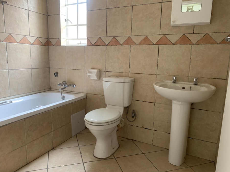 To Let 2 Bedroom Property for Rent in Halfway Gardens Gauteng