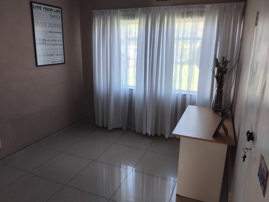 3 Bedroom Property for Sale in Marlands Gauteng