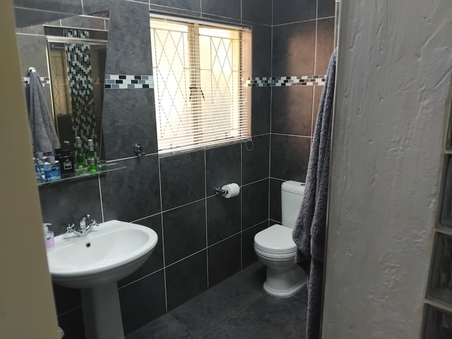 3 Bedroom Property for Sale in Marlands Gauteng