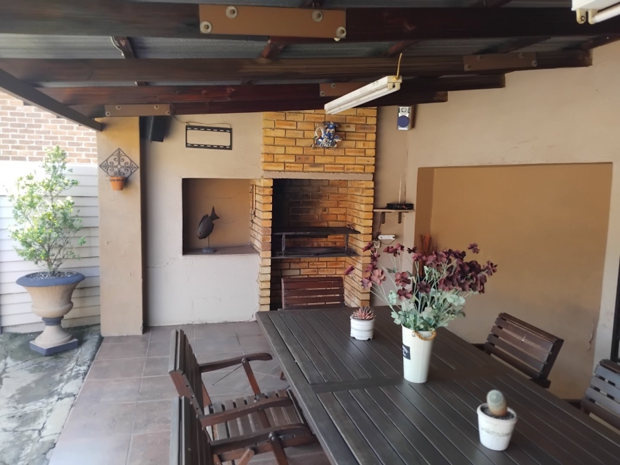 3 Bedroom Property for Sale in Marlands Gauteng