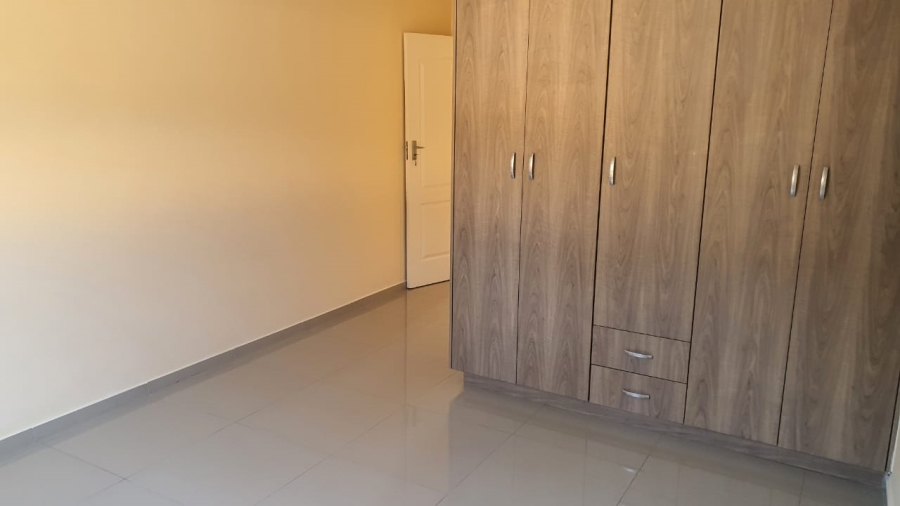 To Let 3 Bedroom Property for Rent in Robertsham Gauteng