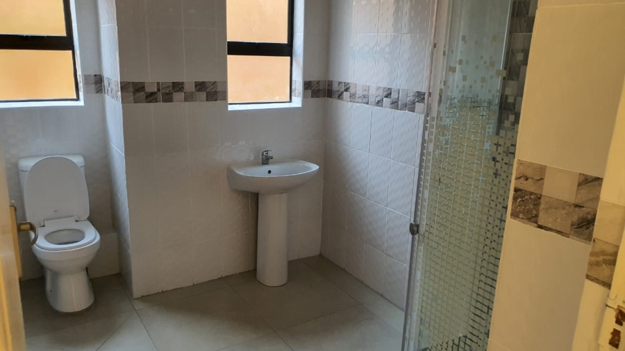 To Let 3 Bedroom Property for Rent in Robertsham Gauteng