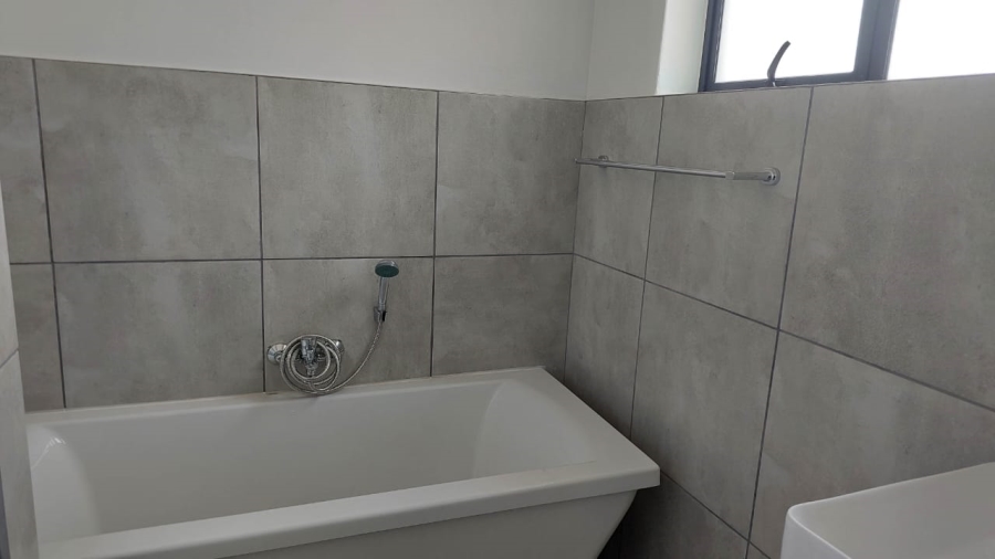 To Let 2 Bedroom Property for Rent in Klipspruit Gauteng