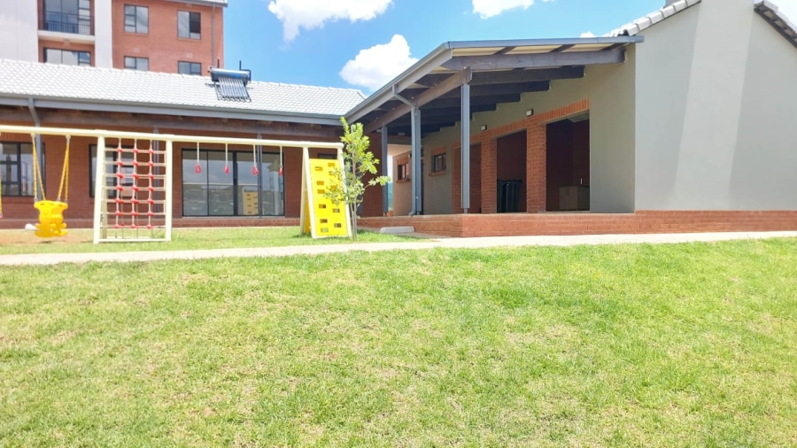 To Let 2 Bedroom Property for Rent in Klipspruit Gauteng