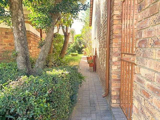 2 Bedroom Property for Sale in Honeydew Grove Gauteng