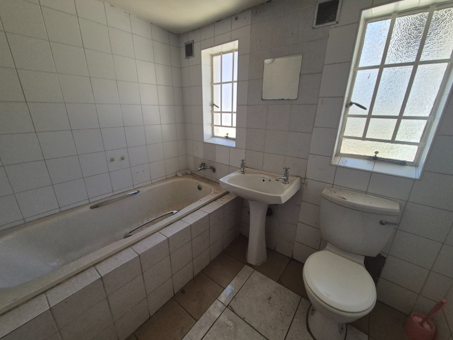  Bedroom Property for Sale in Eastleigh Gauteng