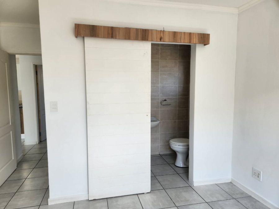 To Let 2 Bedroom Property for Rent in Witfield Gauteng