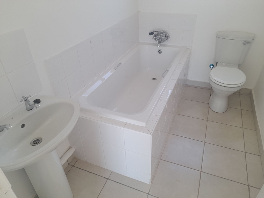 2 Bedroom Property for Sale in Crystal Park Gauteng