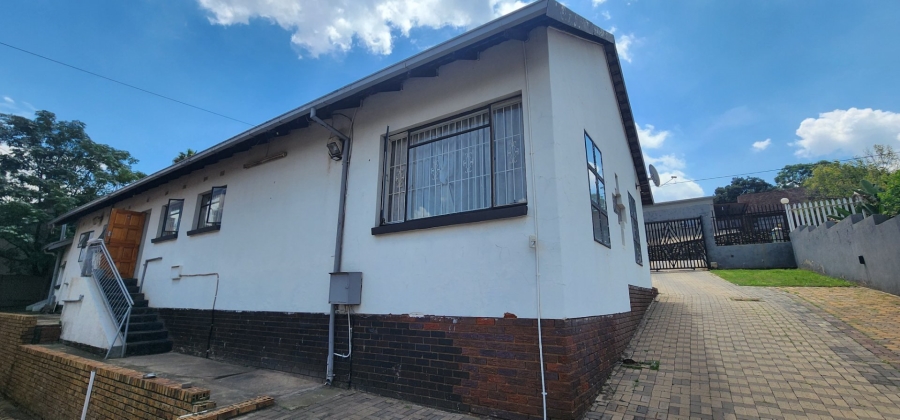 8 Bedroom Property for Sale in Erasmia Gauteng