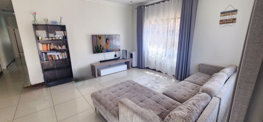 8 Bedroom Property for Sale in Erasmia Gauteng