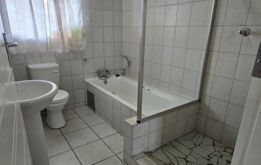 2 Bedroom Property for Sale in Comet Gauteng