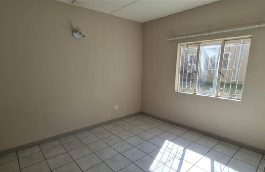 2 Bedroom Property for Sale in Comet Gauteng