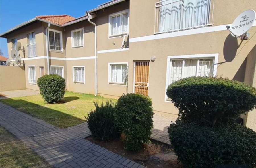 2 Bedroom Property for Sale in Comet Gauteng