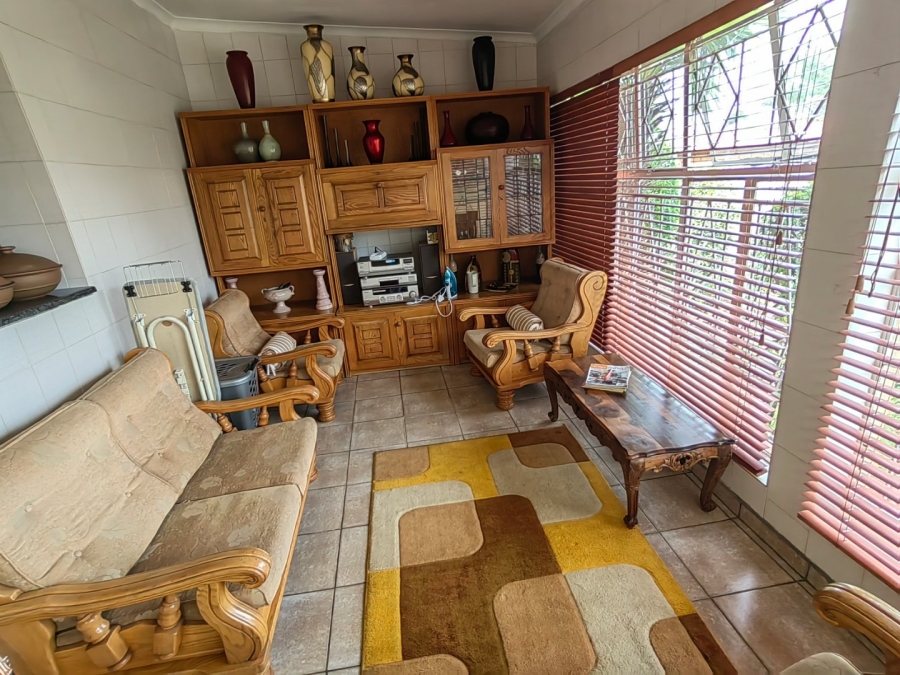 5 Bedroom Property for Sale in Sophiatown Gauteng