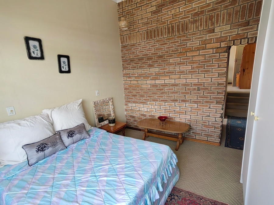 5 Bedroom Property for Sale in Sophiatown Gauteng