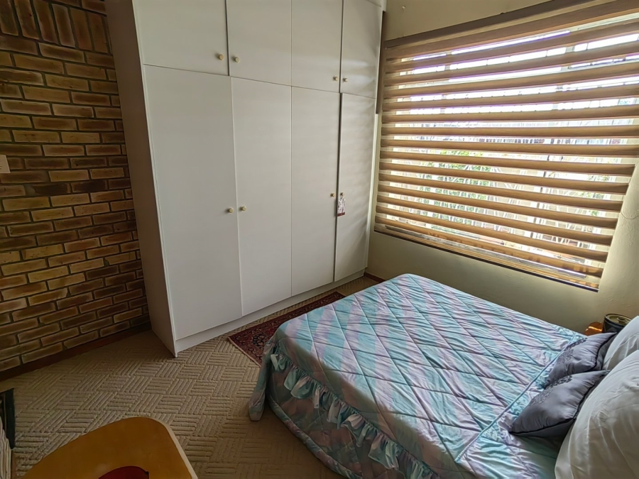 5 Bedroom Property for Sale in Sophiatown Gauteng