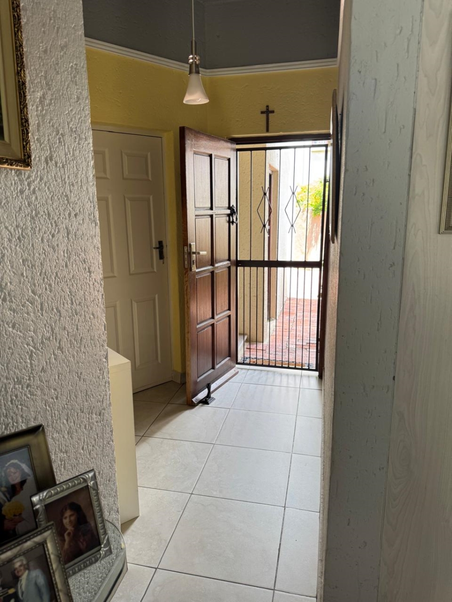 2 Bedroom Property for Sale in Dowerglen Ext 4 Gauteng