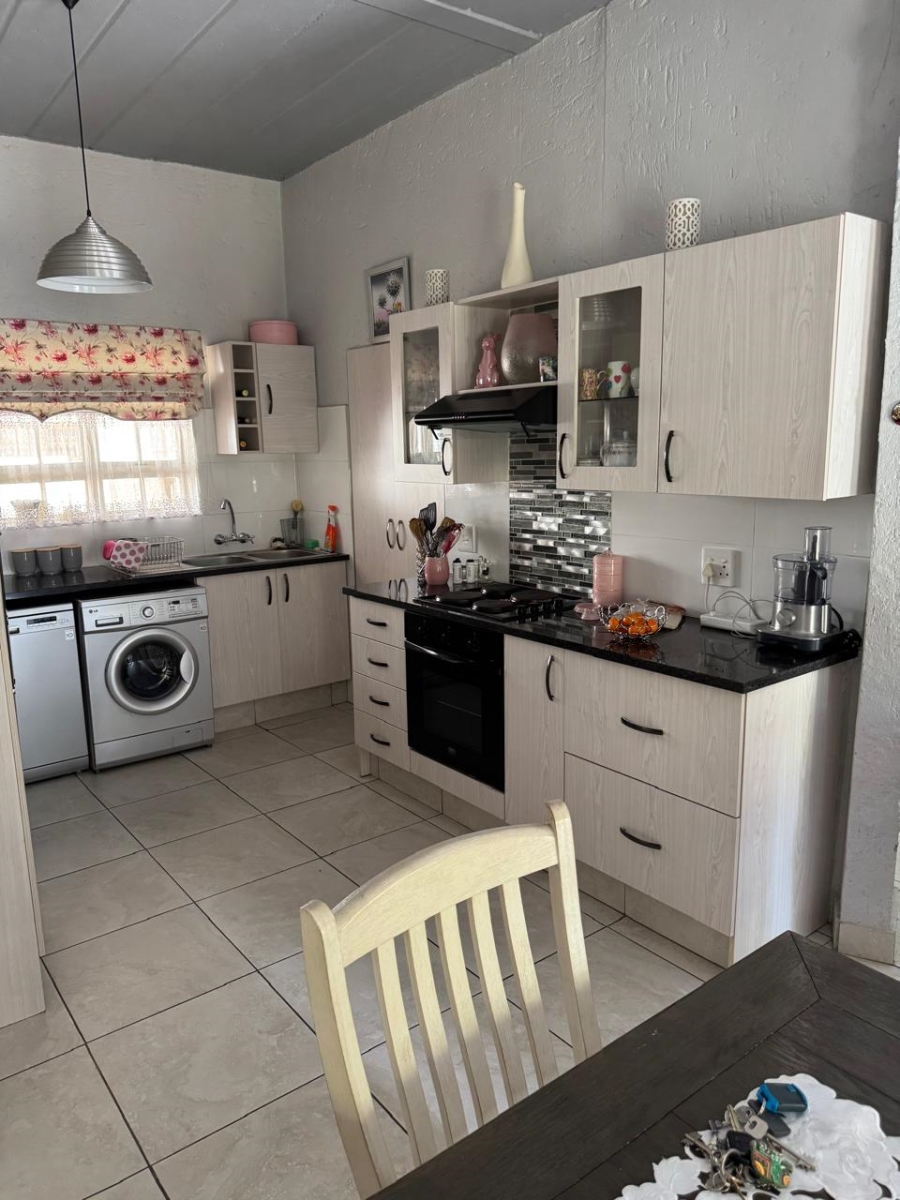 2 Bedroom Property for Sale in Dowerglen Ext 4 Gauteng