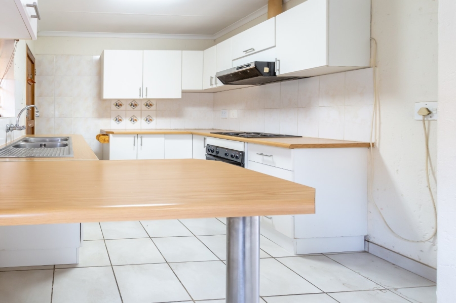 2 Bedroom Property for Sale in Allens Nek Gauteng