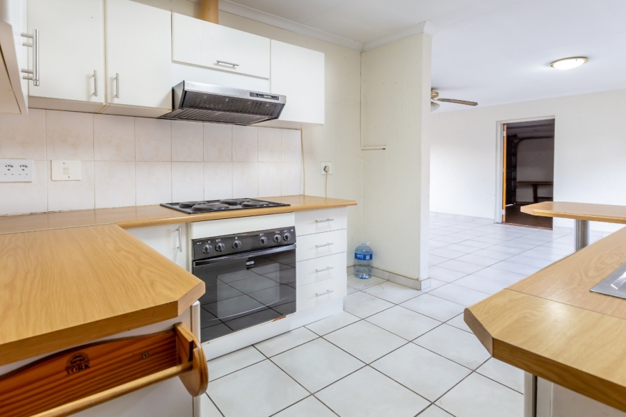 2 Bedroom Property for Sale in Allens Nek Gauteng