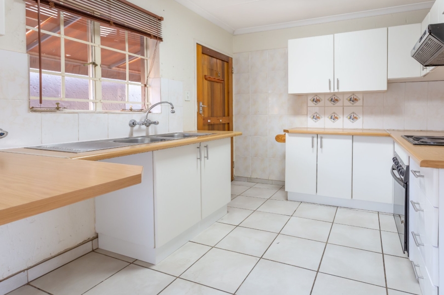 2 Bedroom Property for Sale in Allens Nek Gauteng