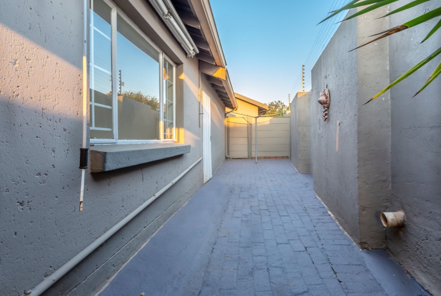 2 Bedroom Property for Sale in Allens Nek Gauteng