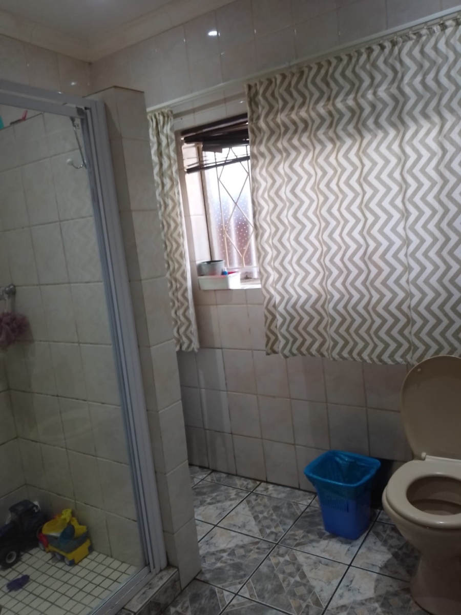 3 Bedroom Property for Sale in Bonaero Park Gauteng