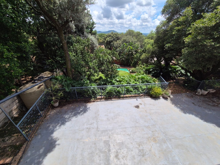 6 Bedroom Property for Sale in Florauna Gauteng