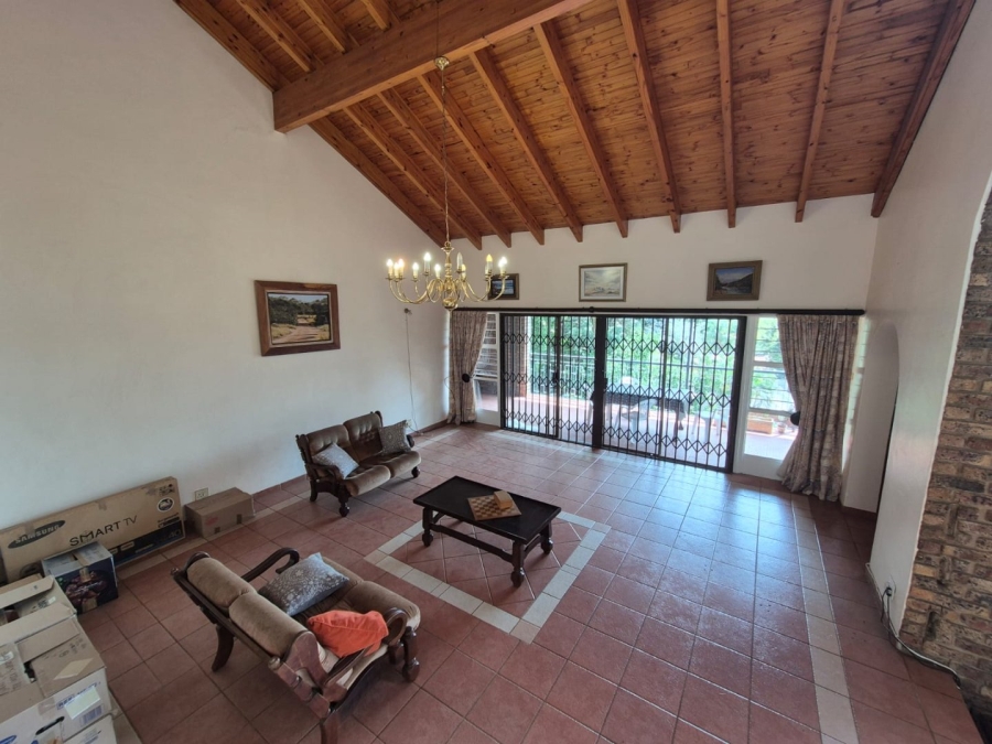 6 Bedroom Property for Sale in Florauna Gauteng