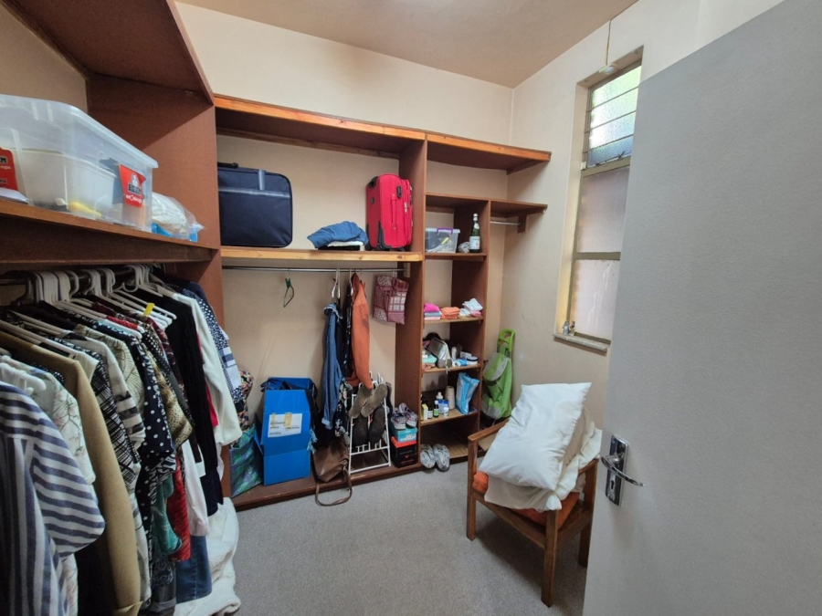 6 Bedroom Property for Sale in Florauna Gauteng
