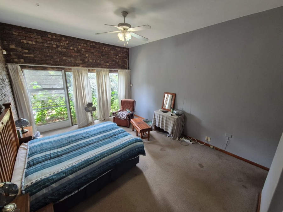 6 Bedroom Property for Sale in Florauna Gauteng
