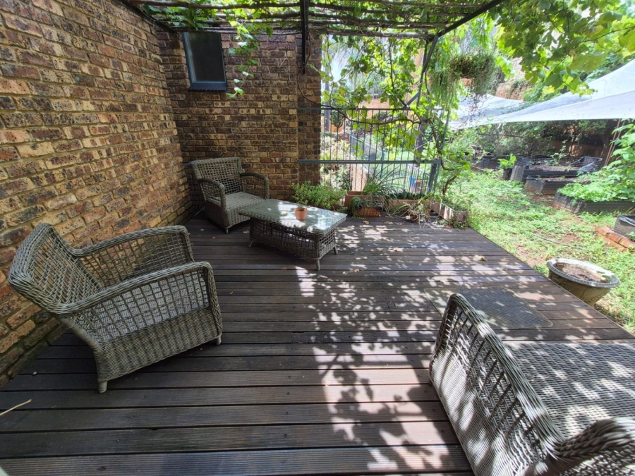 6 Bedroom Property for Sale in Florauna Gauteng