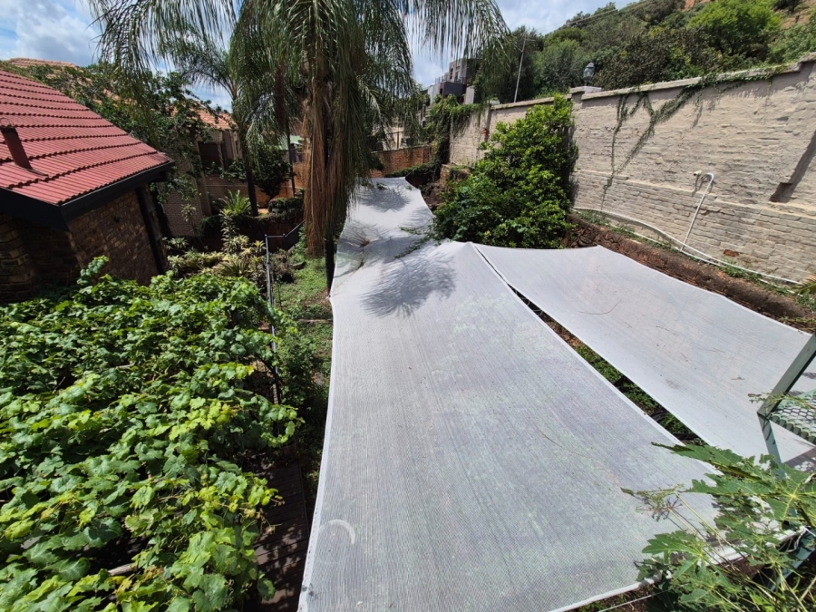 6 Bedroom Property for Sale in Florauna Gauteng