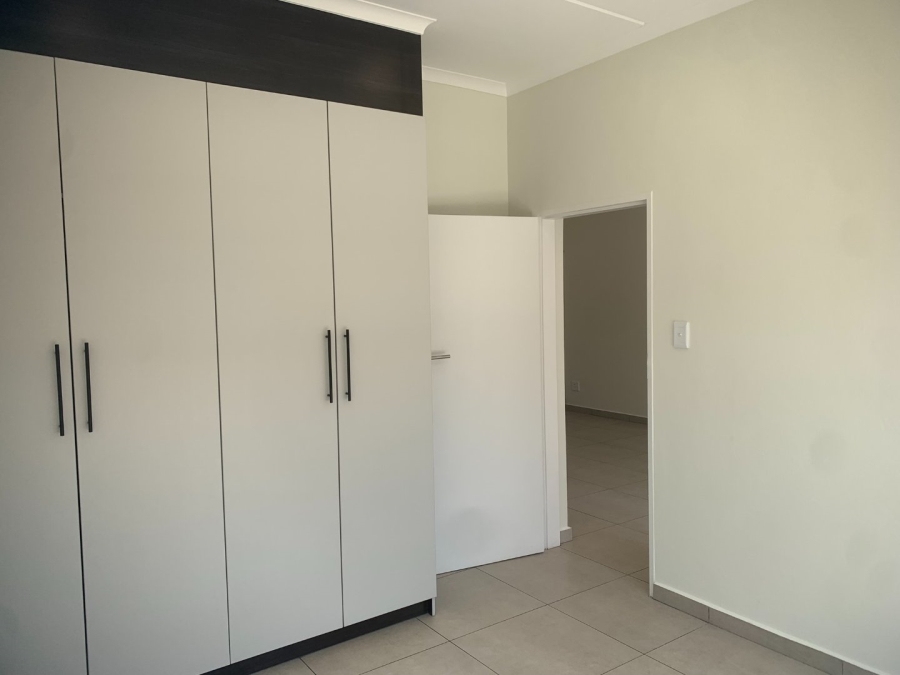 To Let 2 Bedroom Property for Rent in Greenstone Hill Gauteng