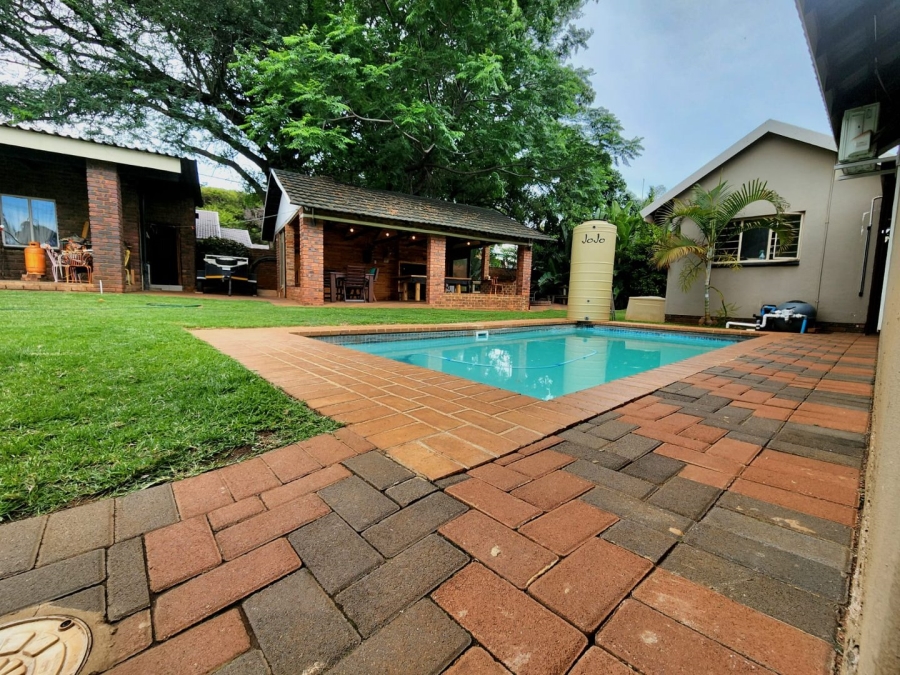 5 Bedroom Property for Sale in Wonderboom Gauteng