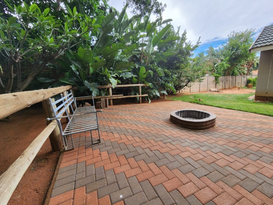 5 Bedroom Property for Sale in Wonderboom Gauteng