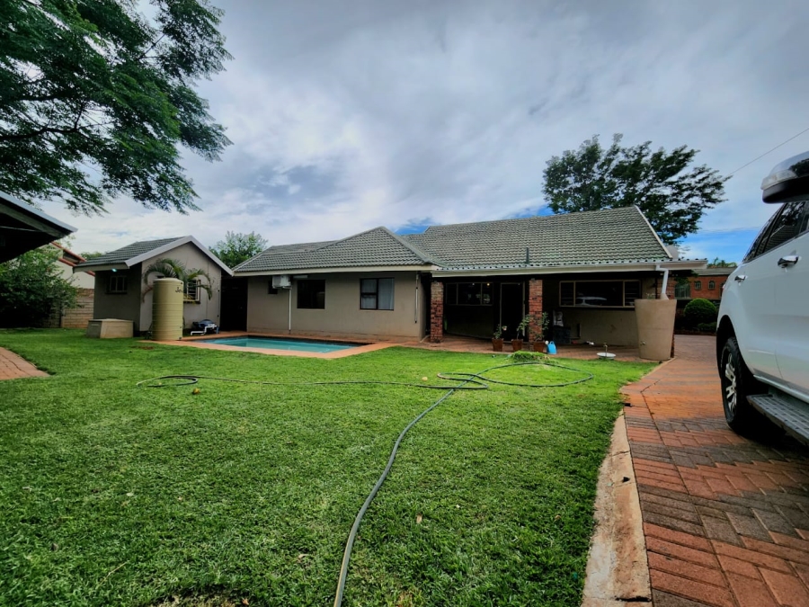 5 Bedroom Property for Sale in Wonderboom Gauteng