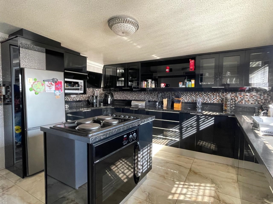 4 Bedroom Property for Sale in Arcon Park Gauteng