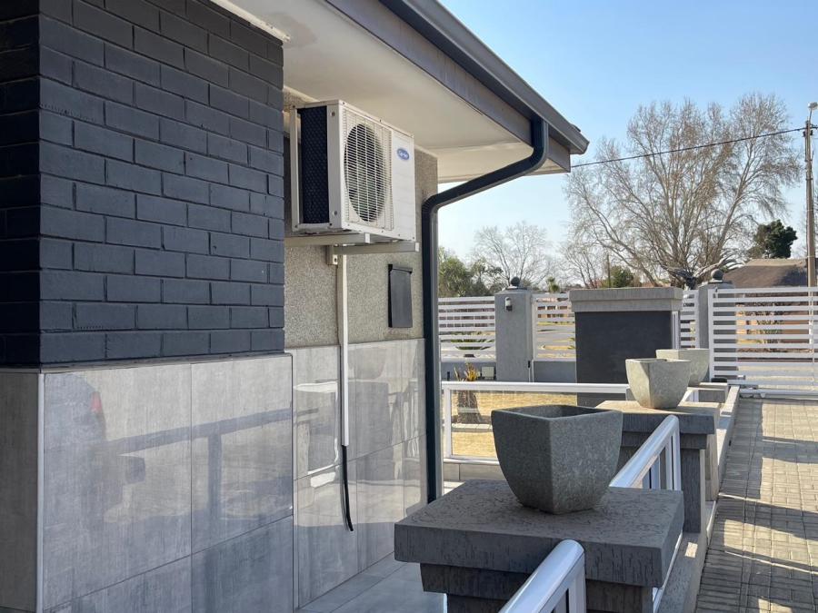 4 Bedroom Property for Sale in Arcon Park Gauteng