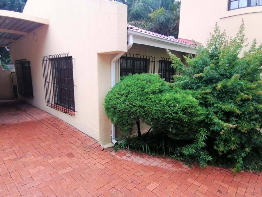 To Let 2 Bedroom Property for Rent in Craighall Park Gauteng