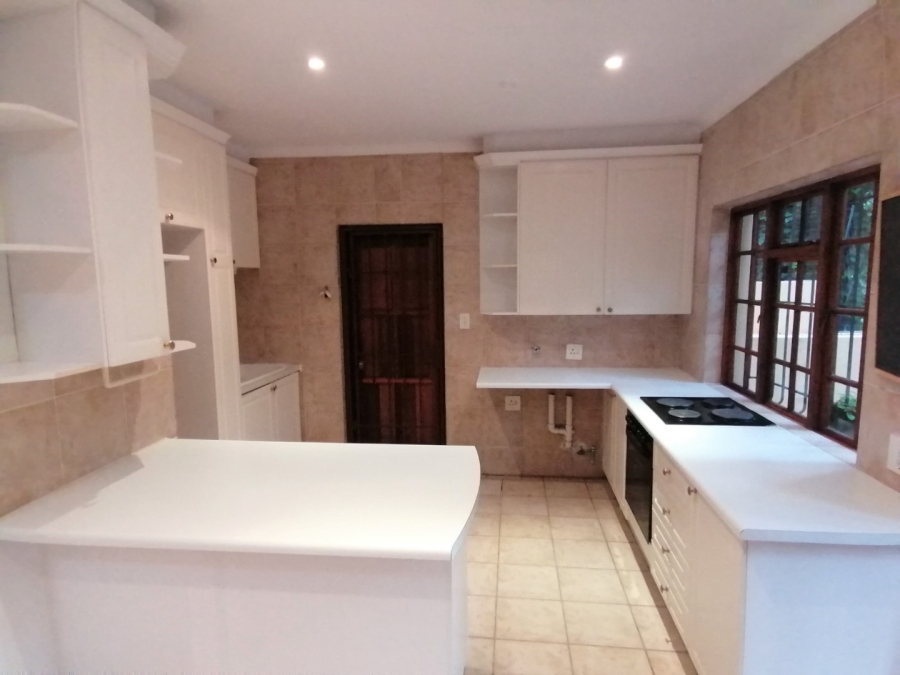 To Let 2 Bedroom Property for Rent in Craighall Park Gauteng