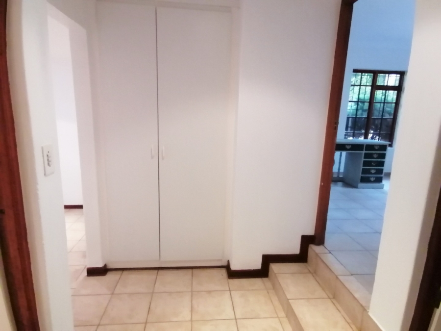 To Let 2 Bedroom Property for Rent in Craighall Park Gauteng