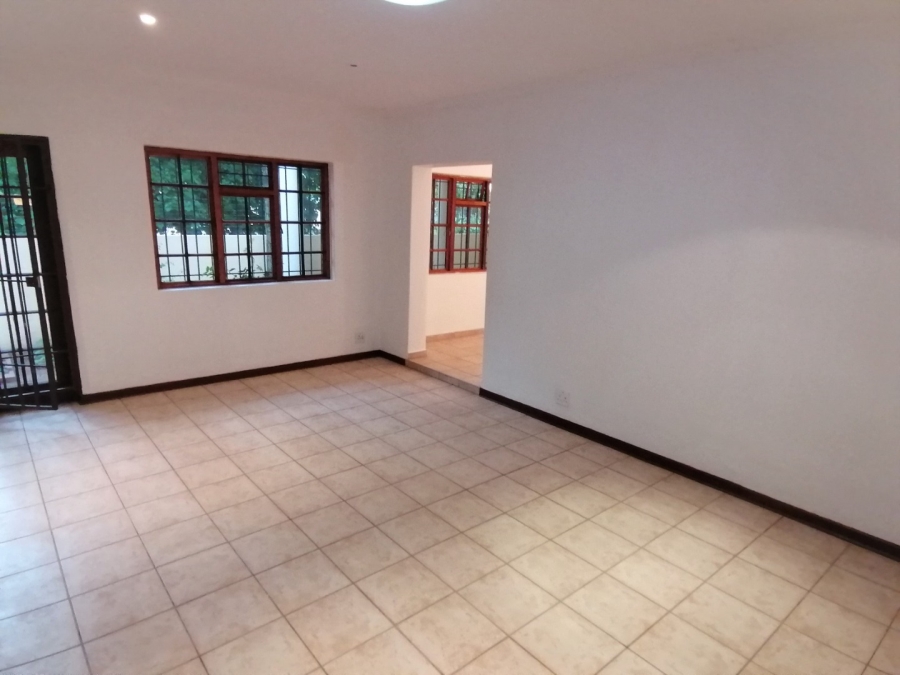 To Let 2 Bedroom Property for Rent in Craighall Park Gauteng