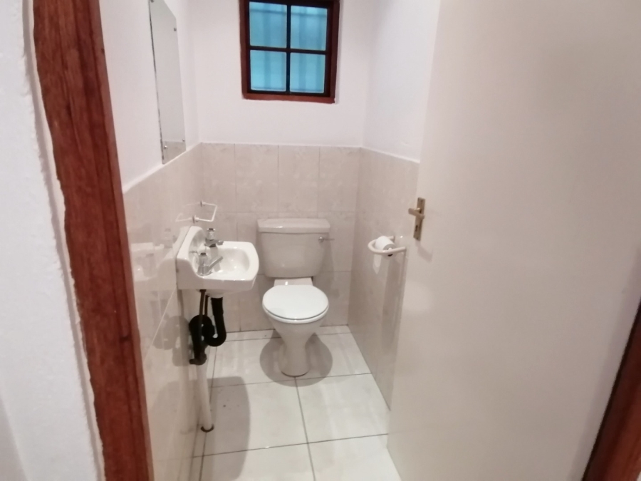 To Let 2 Bedroom Property for Rent in Craighall Park Gauteng