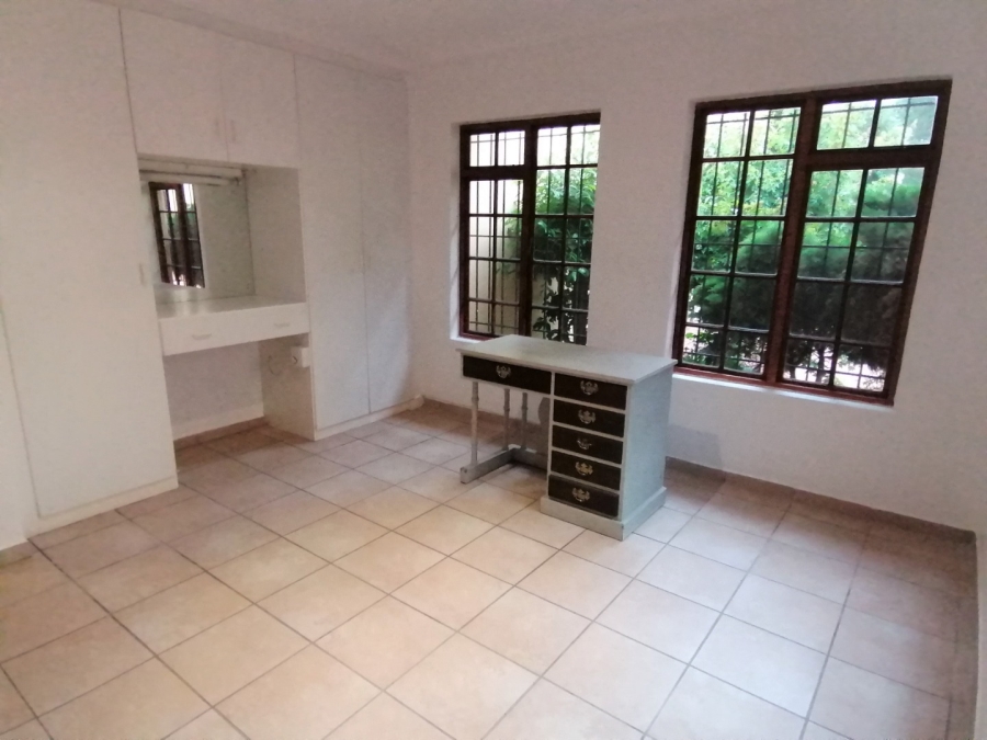 To Let 2 Bedroom Property for Rent in Craighall Park Gauteng