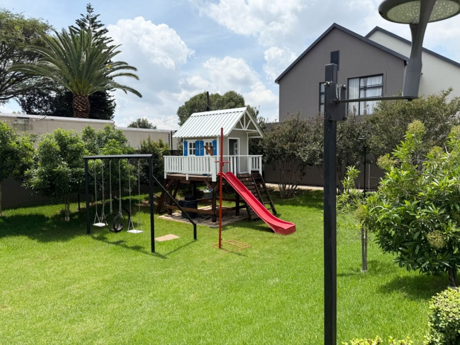 To Let 4 Bedroom Property for Rent in Randpark Ridge Gauteng