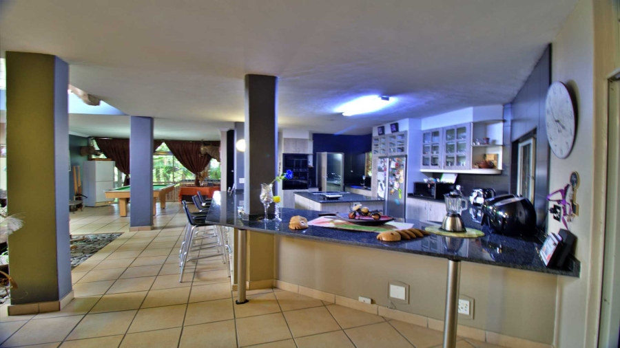 6 Bedroom Property for Sale in Die Wilgers Gauteng