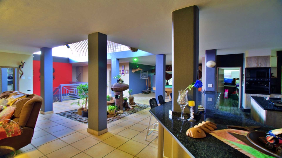 6 Bedroom Property for Sale in Die Wilgers Gauteng